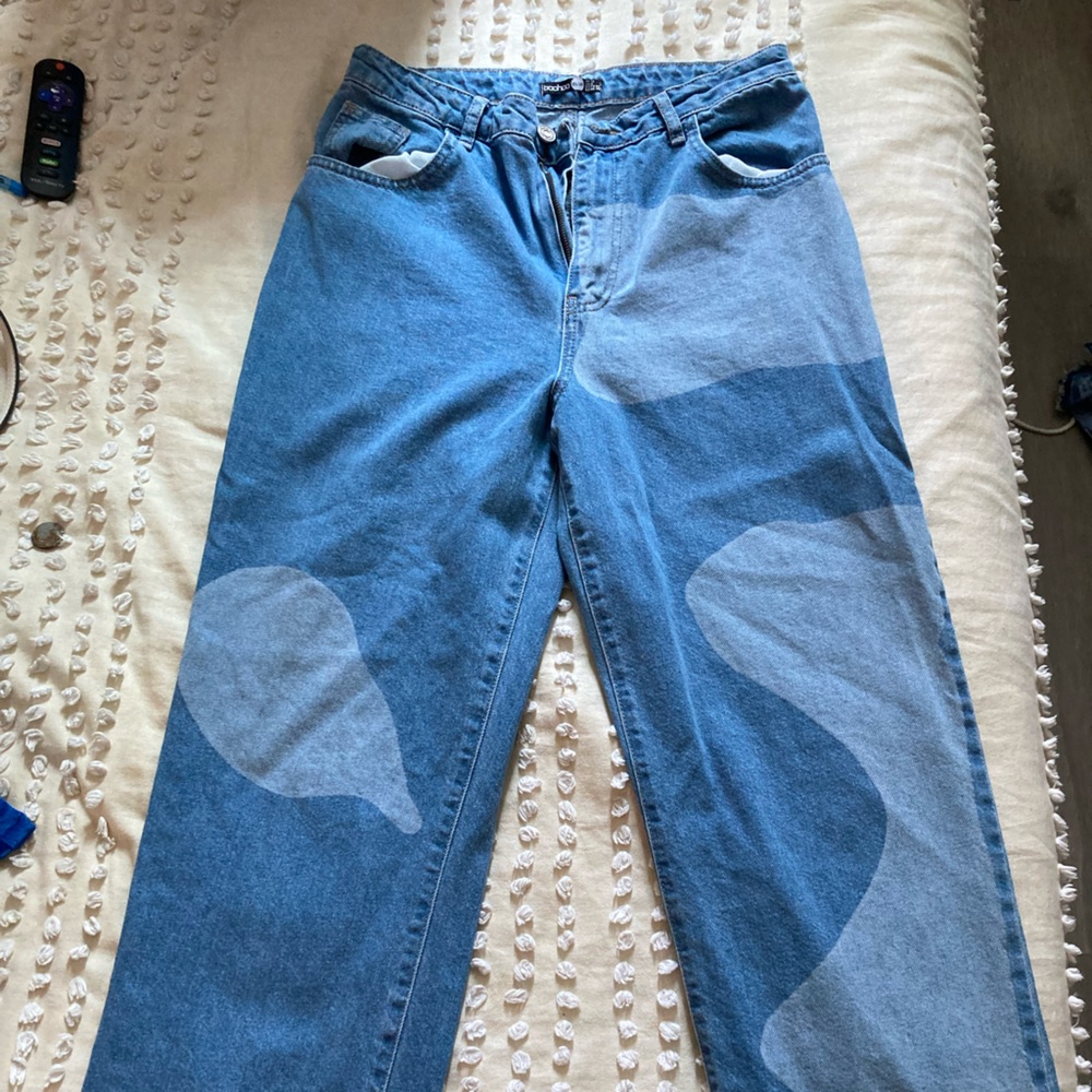 Boohoo size 8 squiggle pants two tone